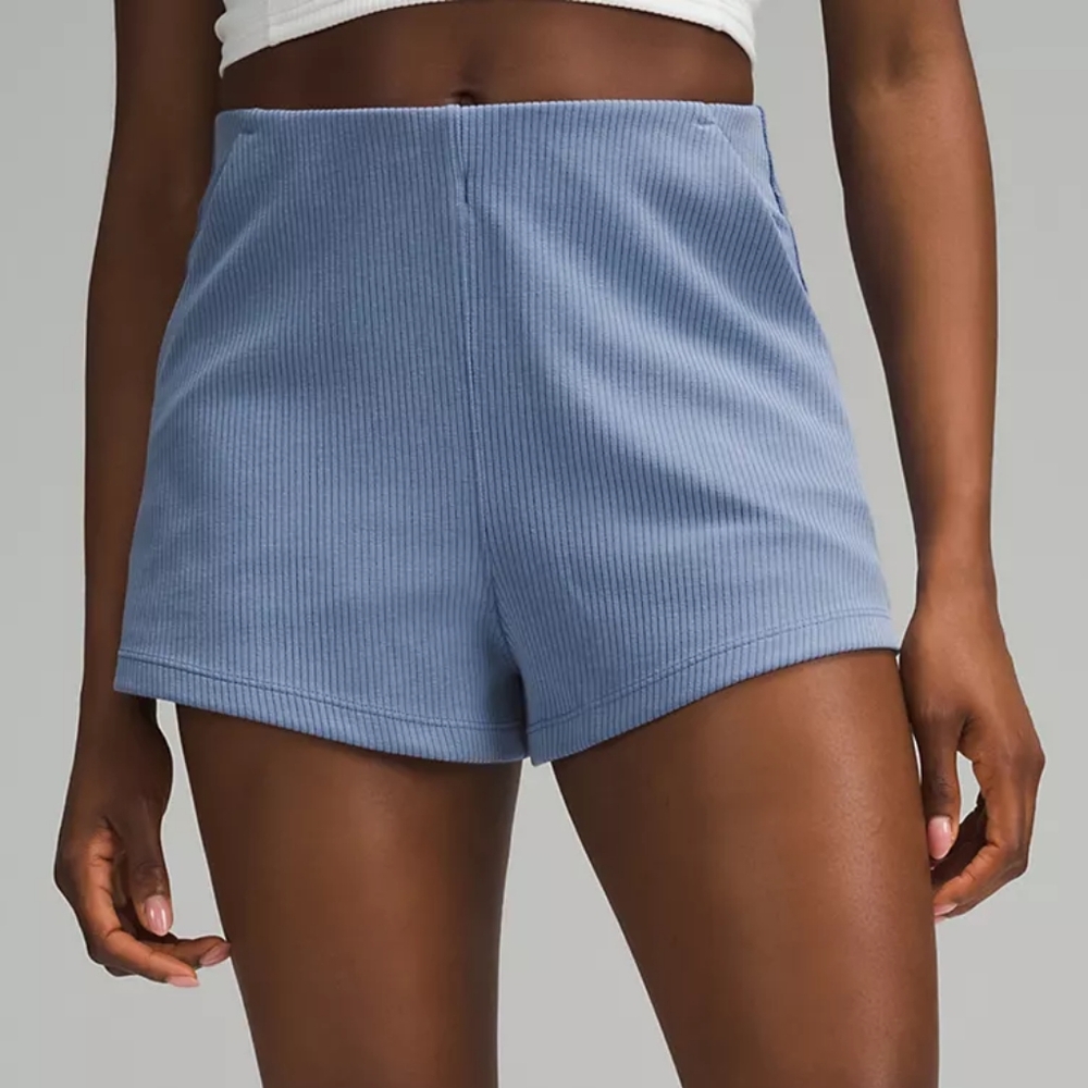 Lululemon Ribbed Softstreme High-Rise Short 2"